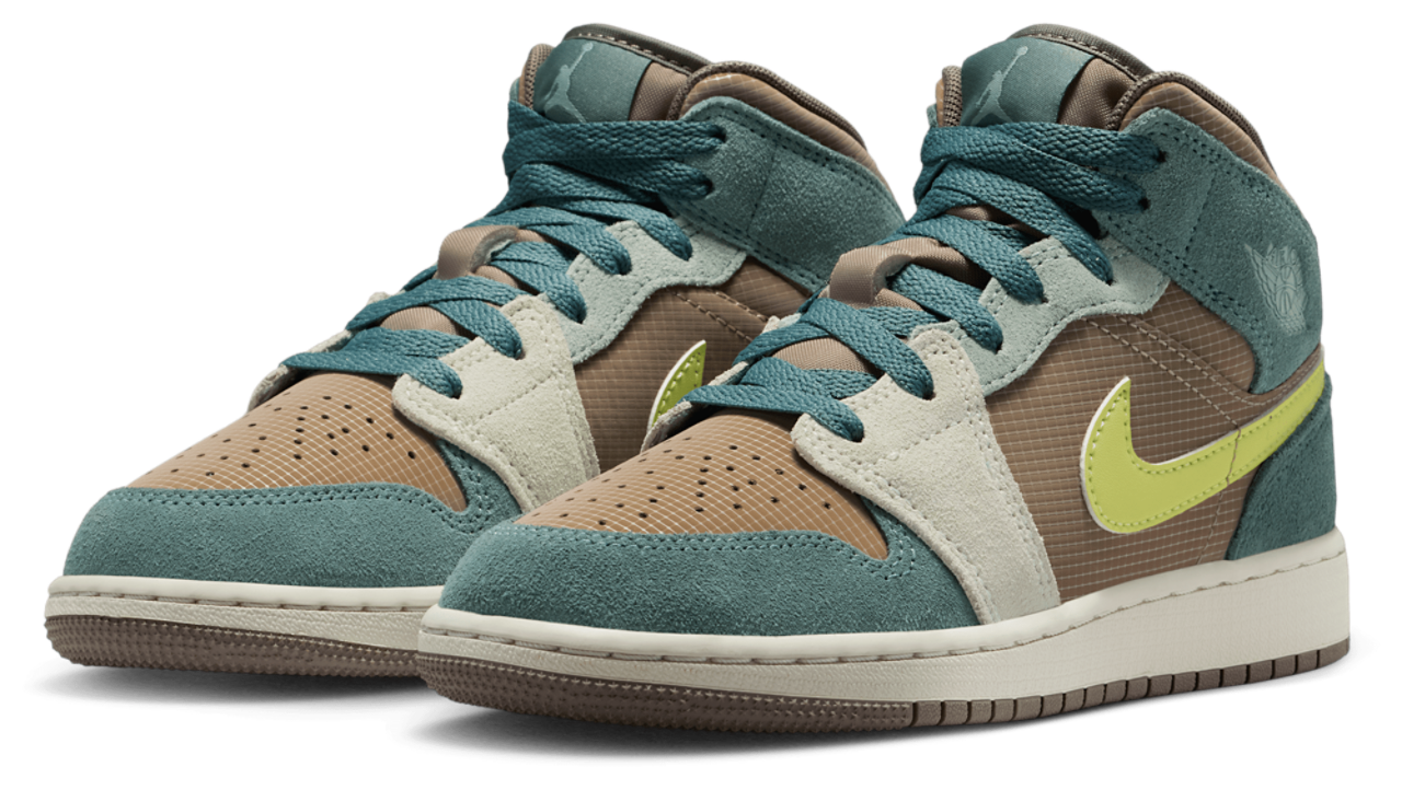 Jordan AJ 1 Mid SE Uni Image 6 of 8. Tap to open photo gallery.