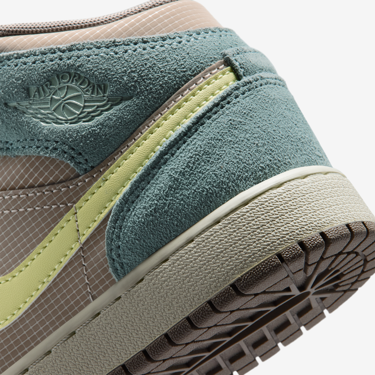 Jordan AJ 1 Mid SE Uni Image 8 of 8. Tap to open photo gallery.