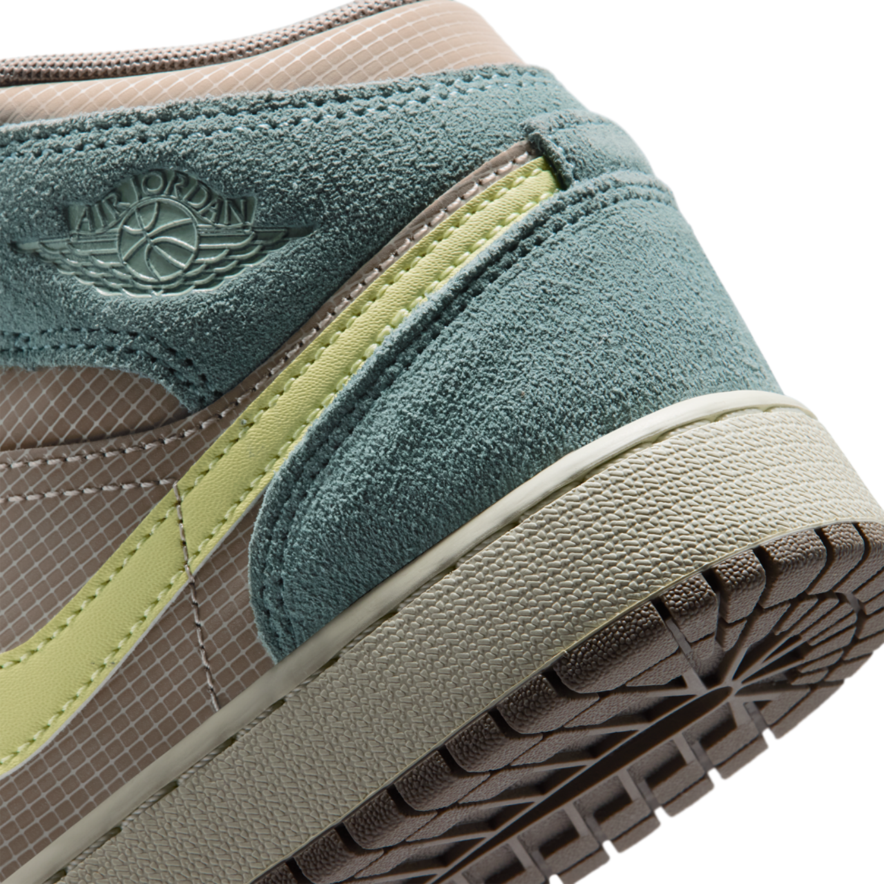 Jordan AJ 1 Mid SE Uni Image 8 of 8. Tap to open photo gallery.