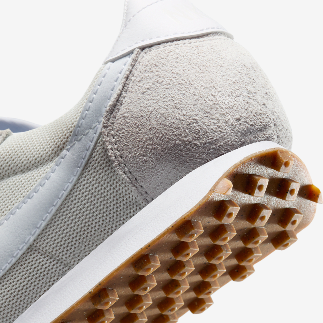 Nike LD-1000 Image 7 of 7. Tap to open photo gallery.