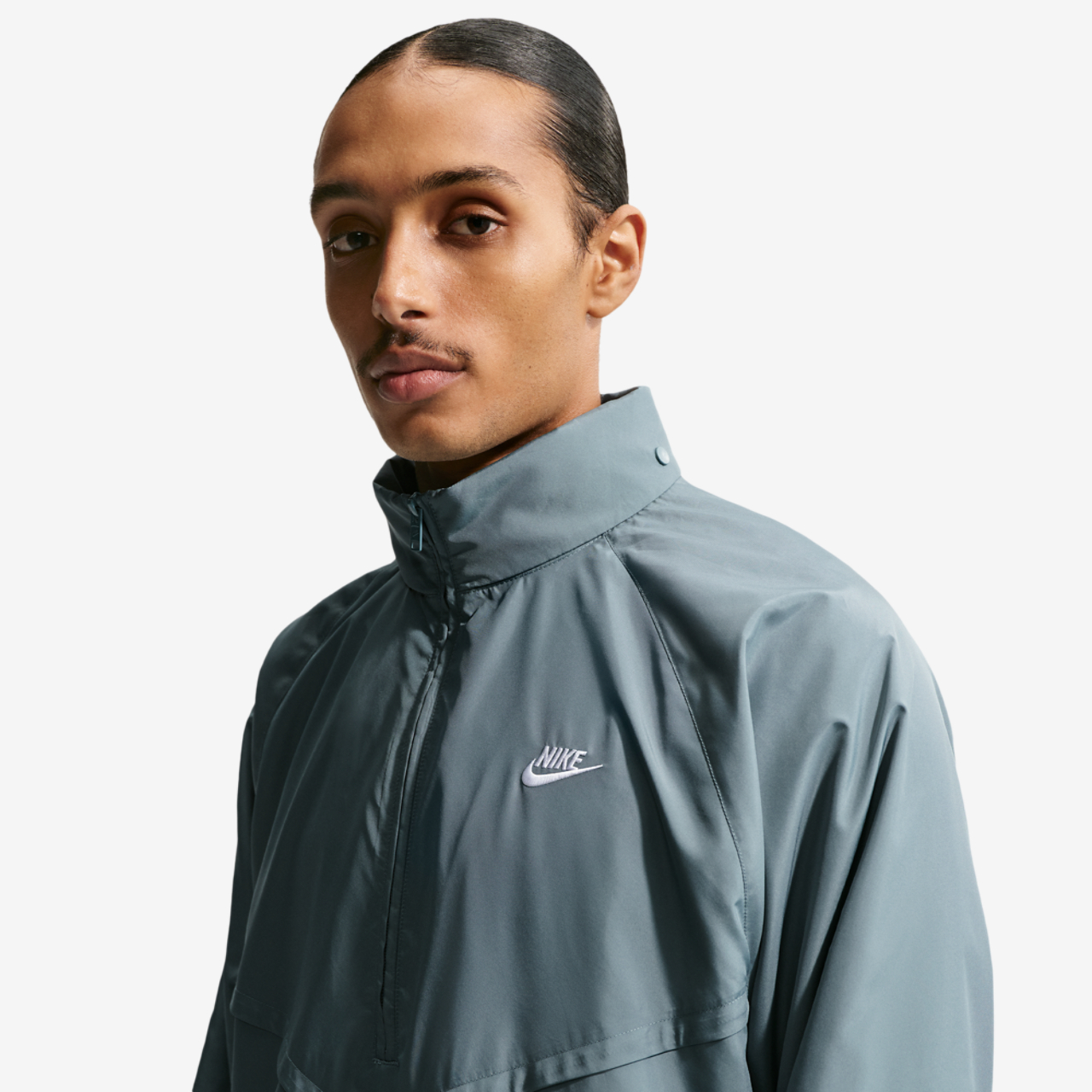 Nike Windrunner Lightweight HZ Jacket Image 4 of 8. Tap to open photo gallery.
