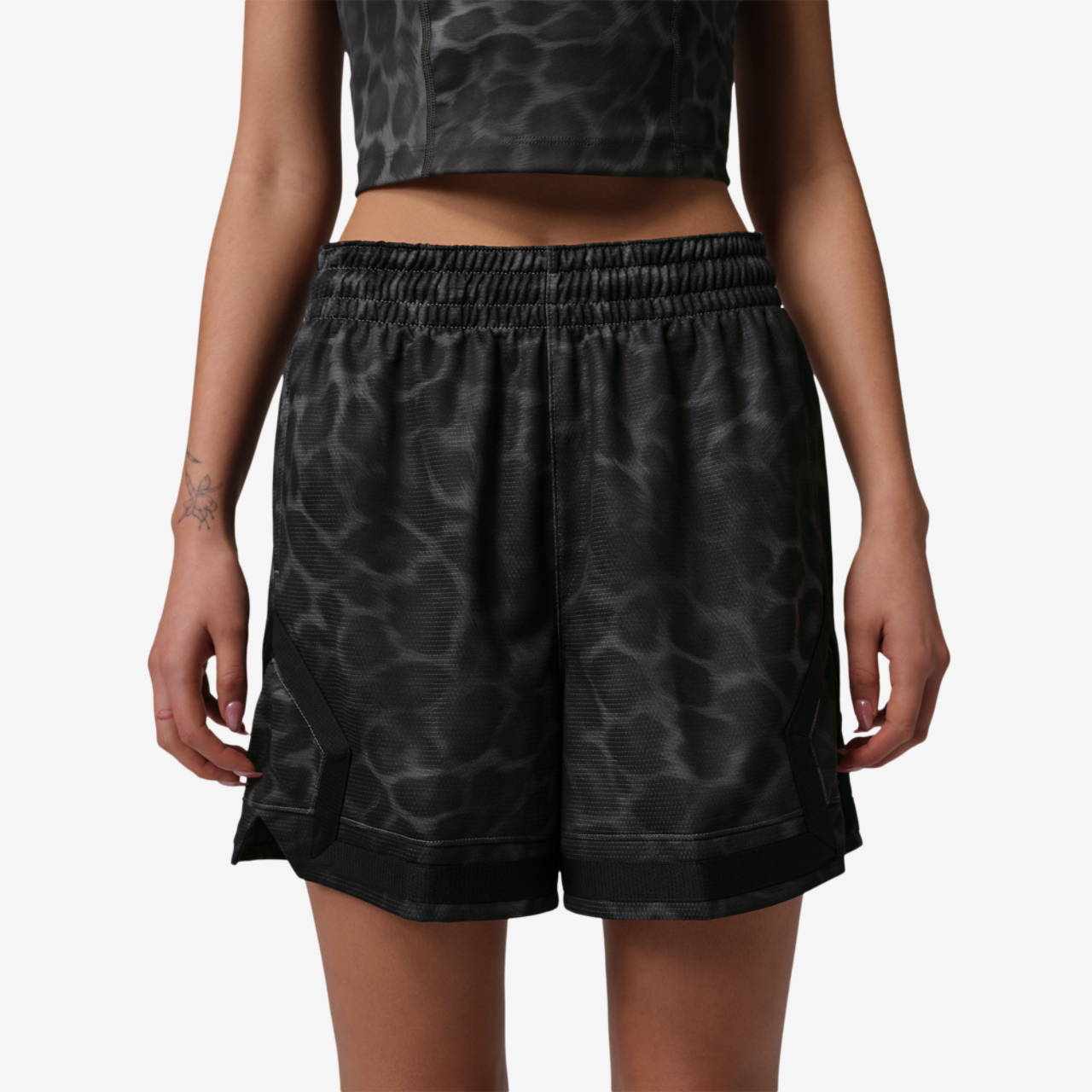 Jordan Sport Diamond 4in AOP Short Image 1 of 4. Tap to open photo gallery.