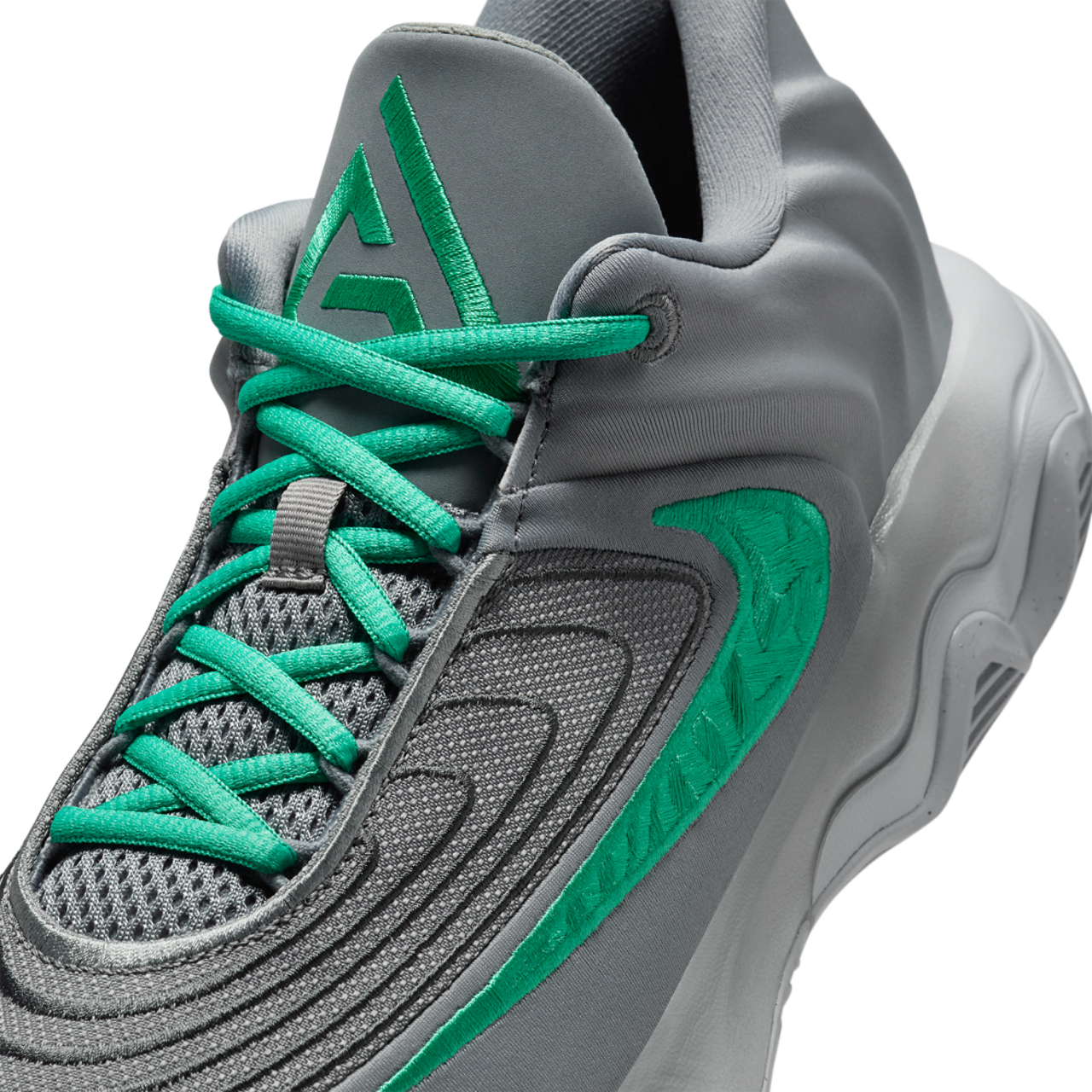 Nike Giannis Immortality 4 Image 7 of 8. Tap to open photo gallery.