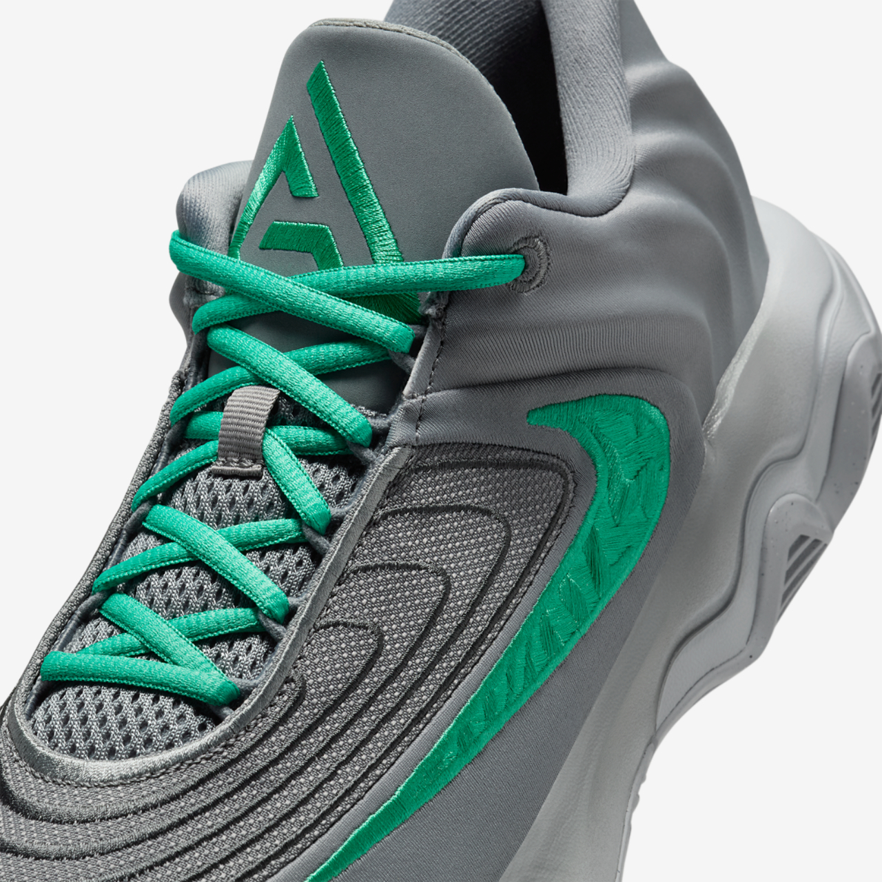Nike Giannis Immortality 4 Image 7 of 8. Tap to open photo gallery.