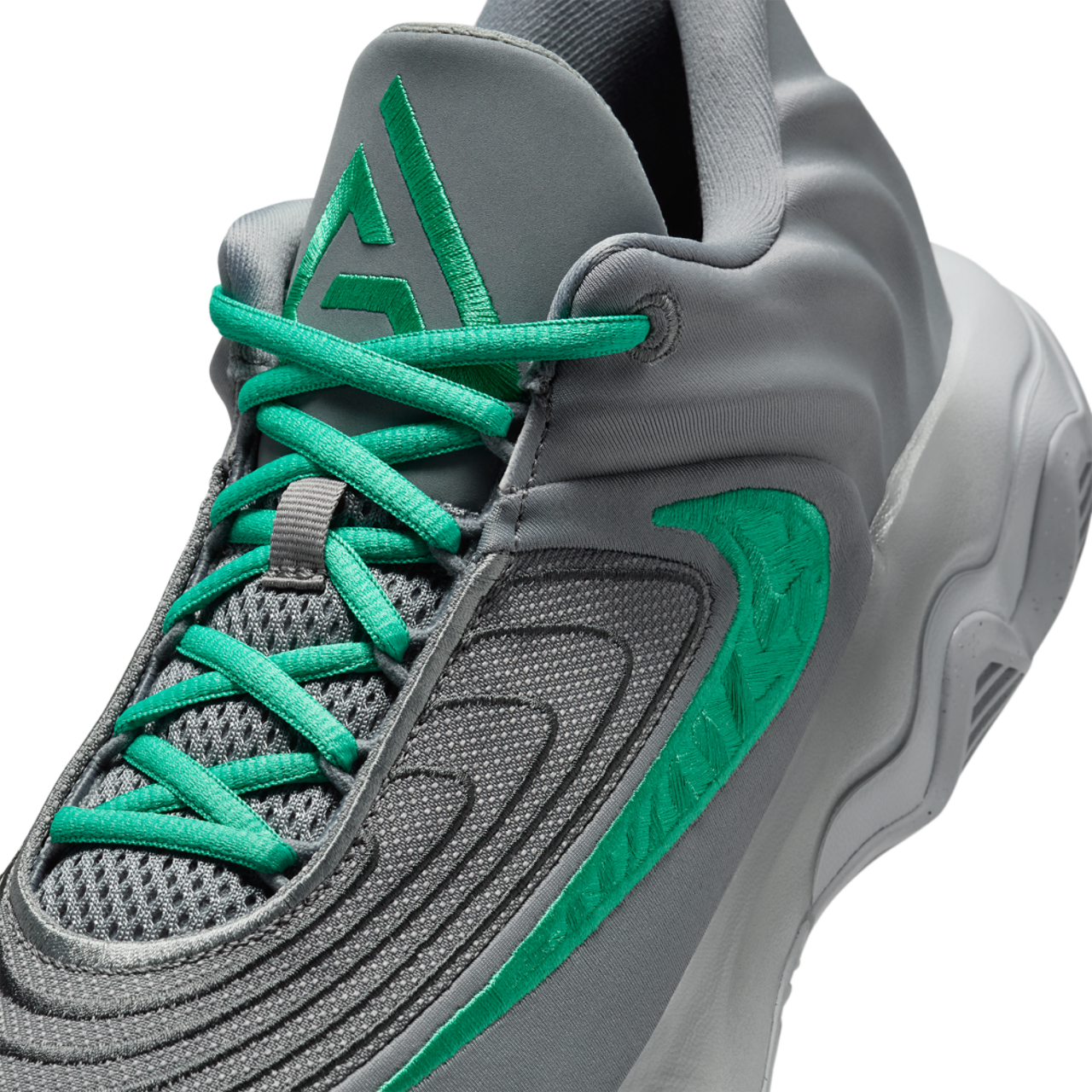Nike Giannis Immortality 4 Image 7 of 8. Tap to open photo gallery.