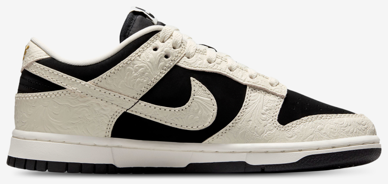 Nike Dunk Low Image 1 of 5. Tap to open photo gallery.