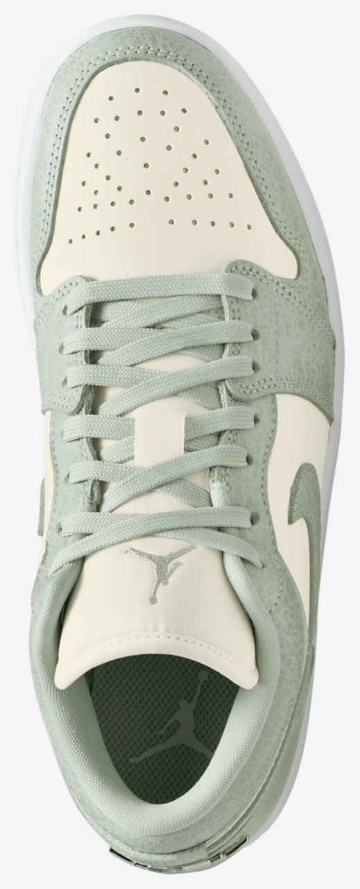 Jordan AJ 1 Low Image 3 of 4. Tap to open photo gallery.