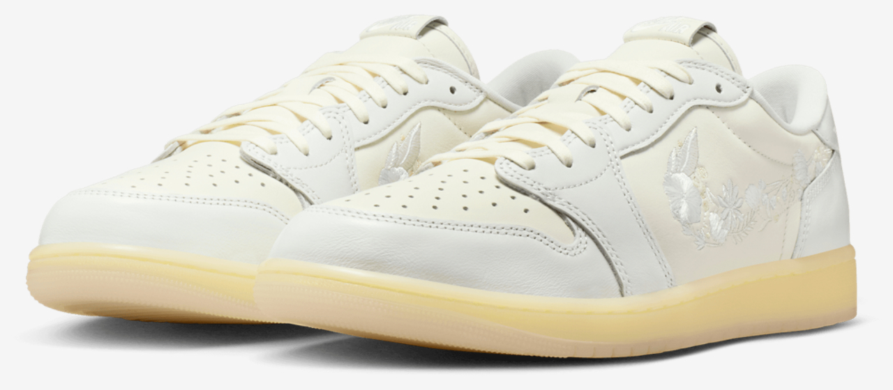 Jordan Air Jordan 1 Retro Low OG V2 Image 6 of 8. Tap to open photo gallery.