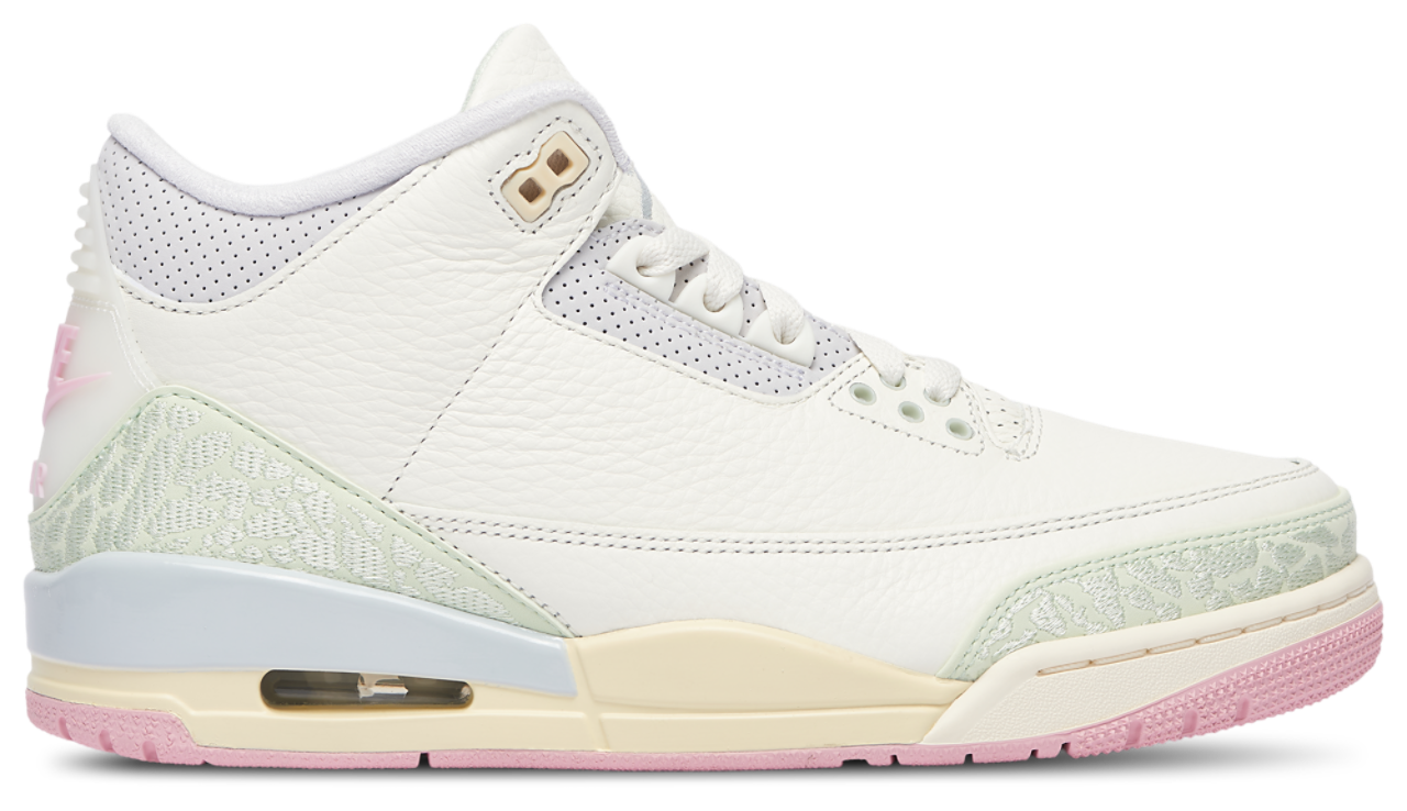 Jordan Air Jordan 3 Retro OG Image 1 of 5. Tap to open photo gallery.
