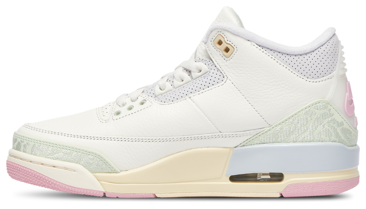 Jordan Air Jordan 3 Retro OG Image 2 of 5. Tap to open photo gallery.