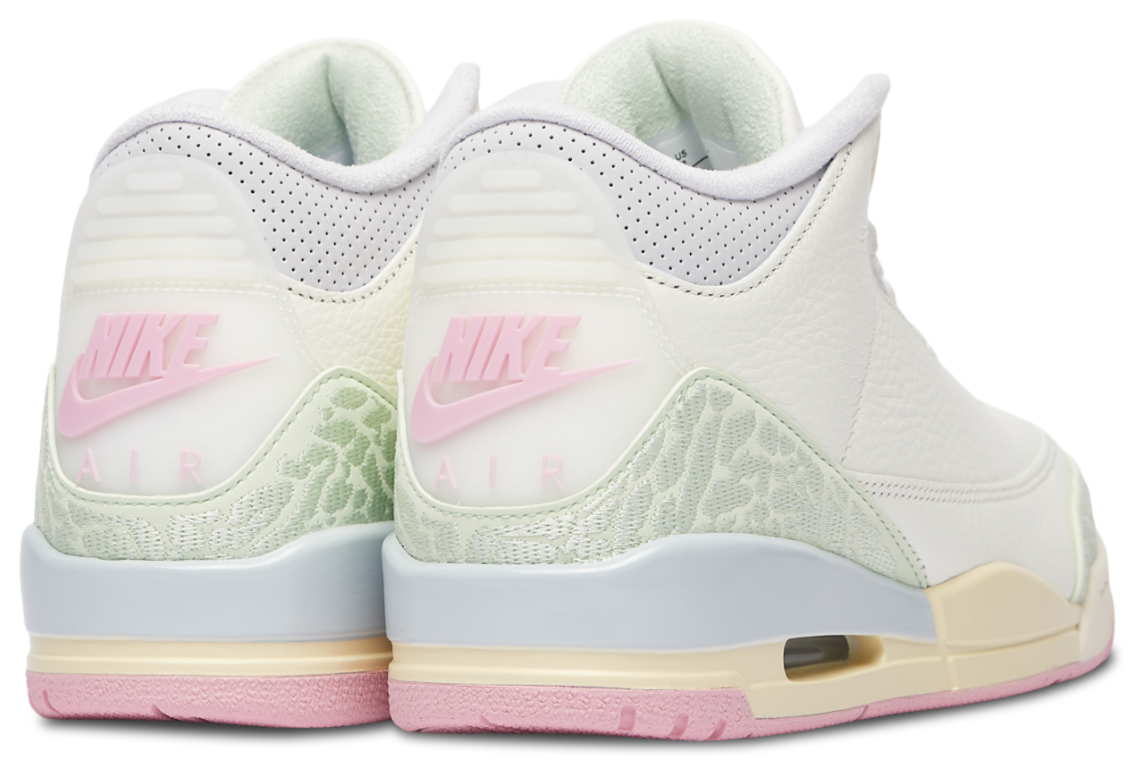Jordan Air Jordan 3 Retro OG Image 3 of 5. Tap to open photo gallery.