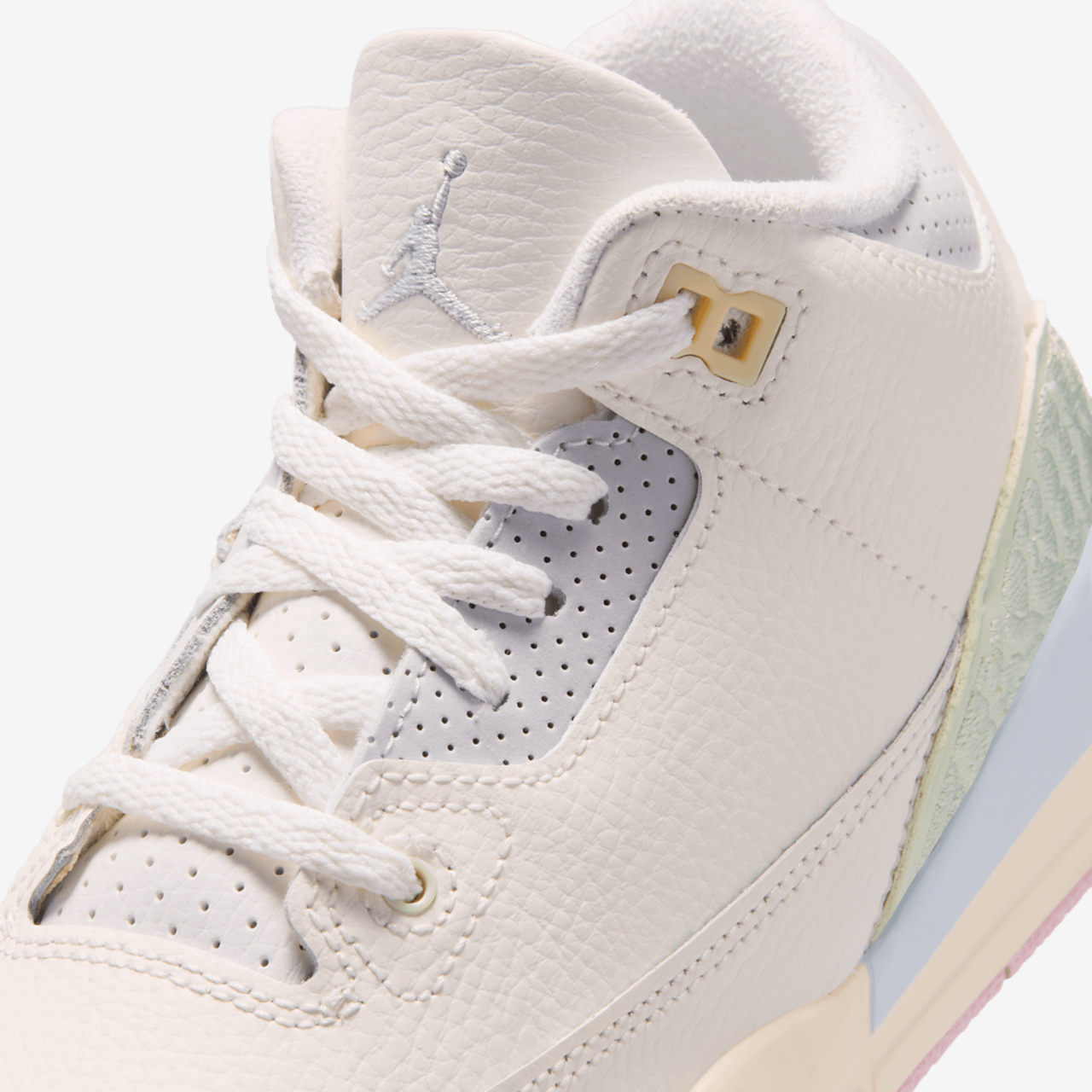 Jordan Retro 3 Image 7 of 8. Tap to open photo gallery.