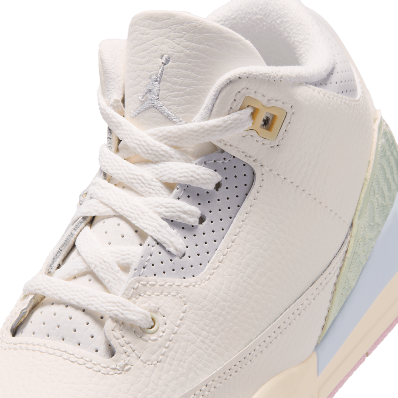 Jordan Retro 3 Image 7 of 8. Tap to open photo gallery.