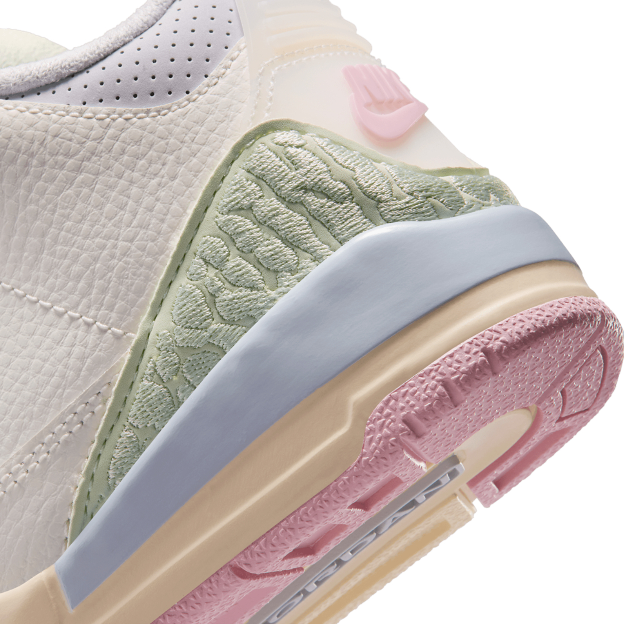 Jordan Retro 3 Image 8 of 8. Tap to open photo gallery.