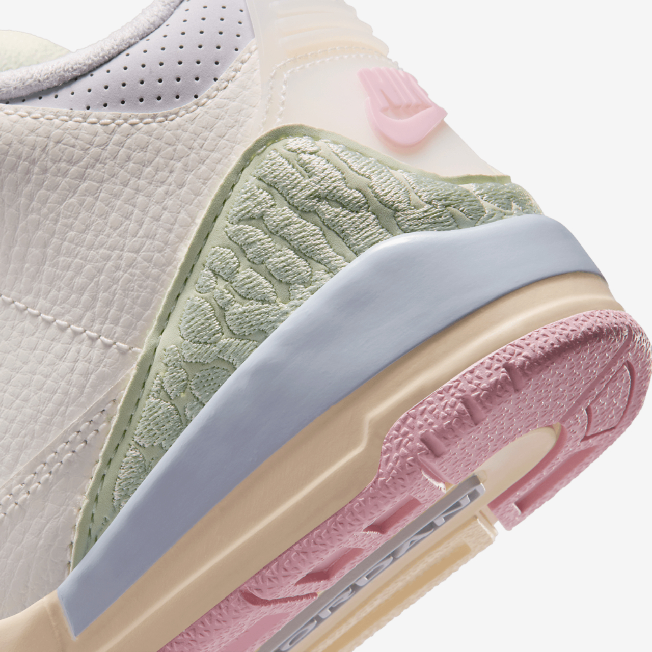 Jordan Retro 3 Image 8 of 8. Tap to open photo gallery.