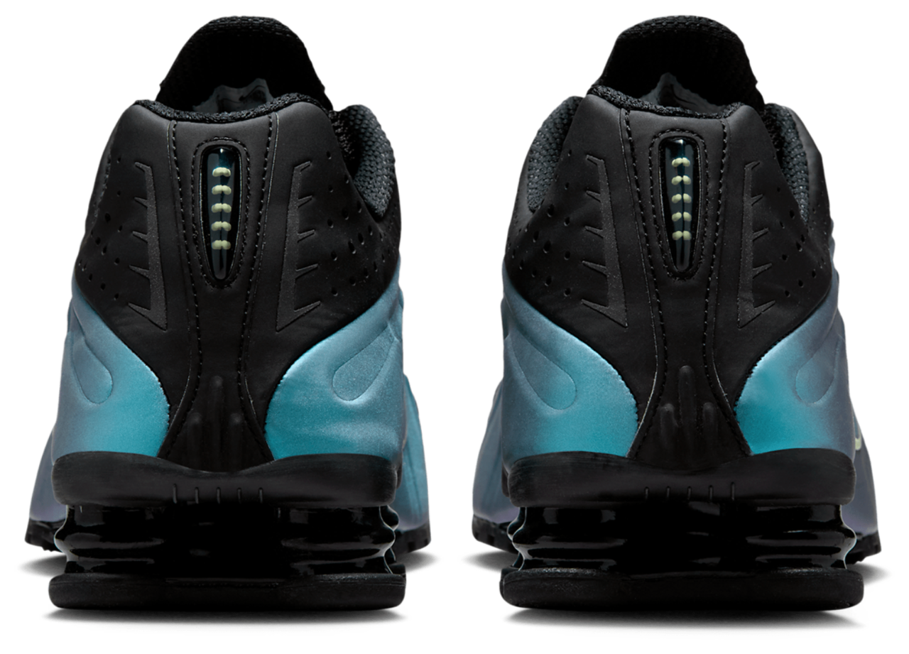 Nike Shox R4 Image 3 of 8. Tap to open photo gallery.