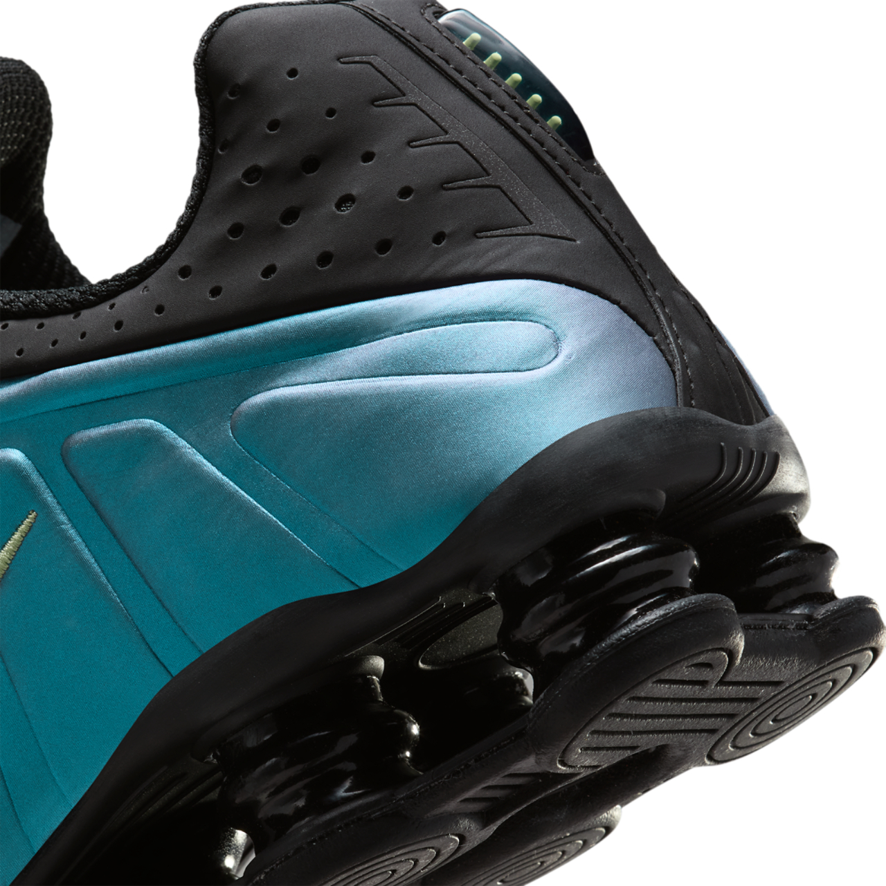 Nike Shox R4 Image 8 of 8. Tap to open photo gallery.