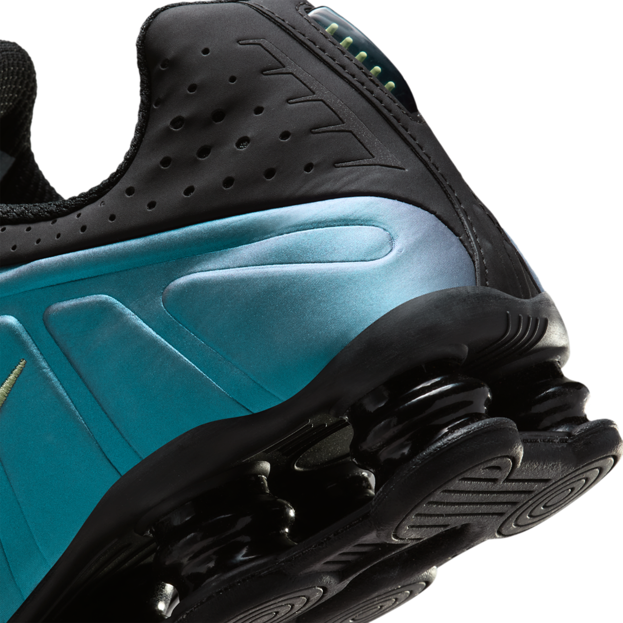 Nike Shox R4 Image 8 of 8. Tap to open photo gallery.