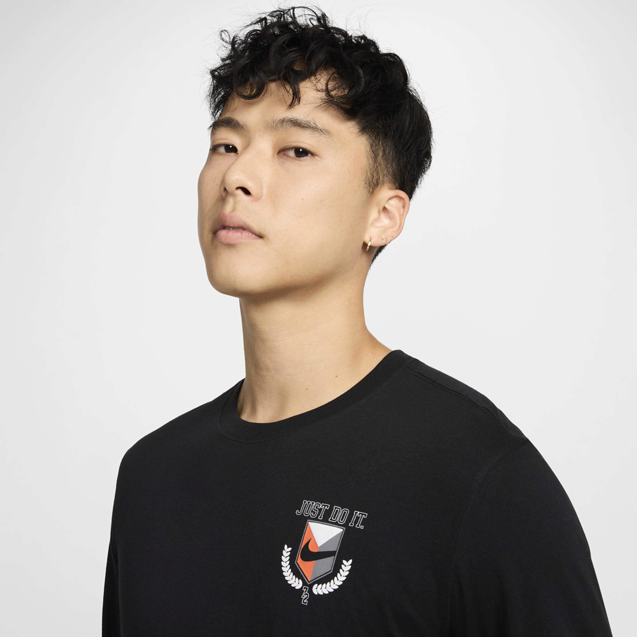 Nike NSW LS T-Shirt Image 3 of 3. Tap to open photo gallery.