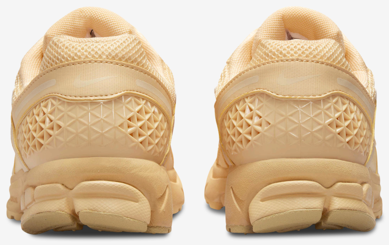 Nike Vomero 5 Image 3 of 5. Tap to open photo gallery.