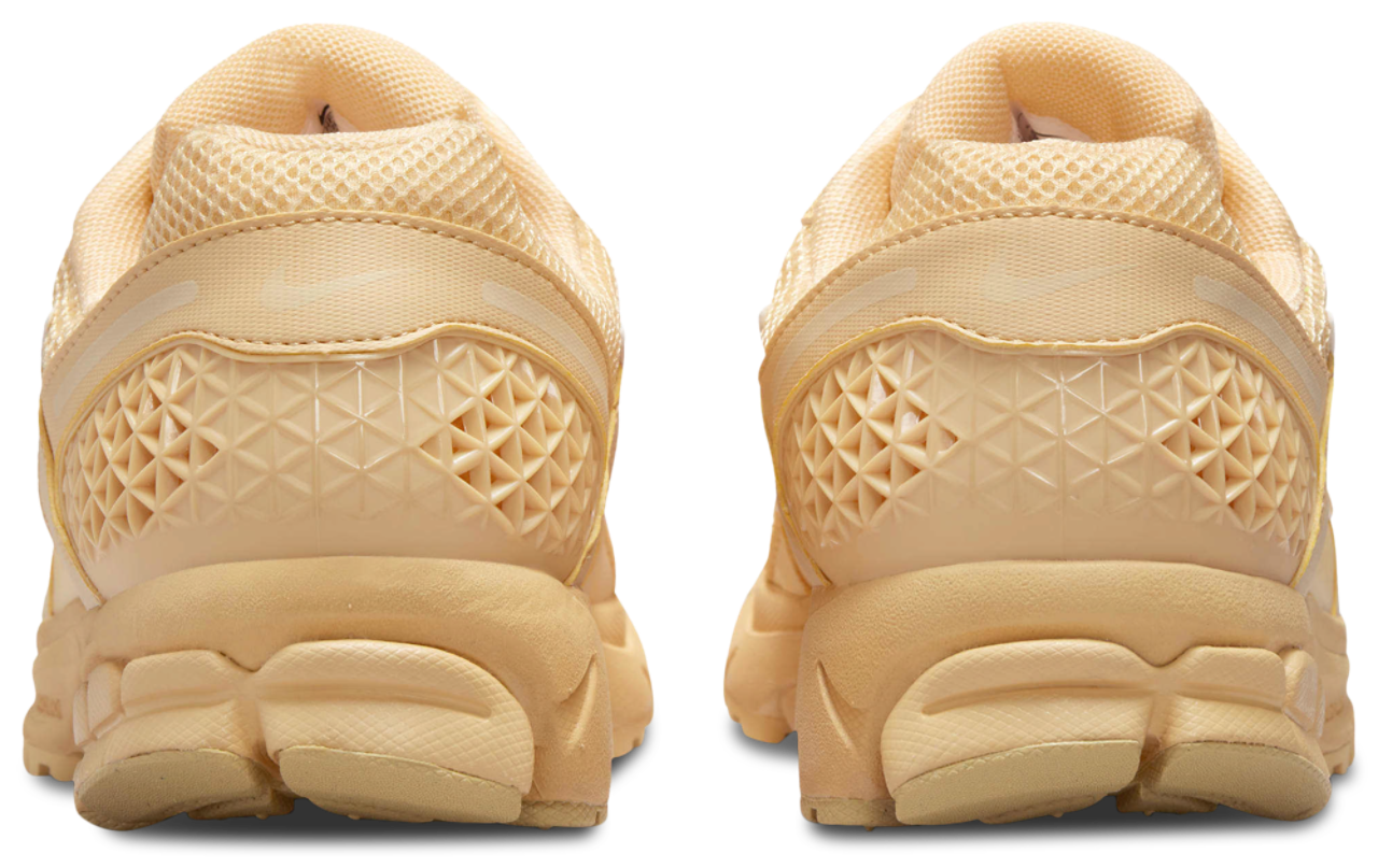 Nike Vomero 5 Image 3 of 5. Tap to open photo gallery.