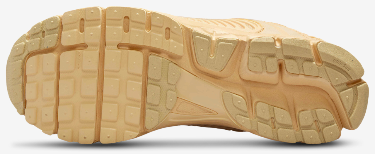 Nike Vomero 5 Image 5 of 5. Tap to open photo gallery.
