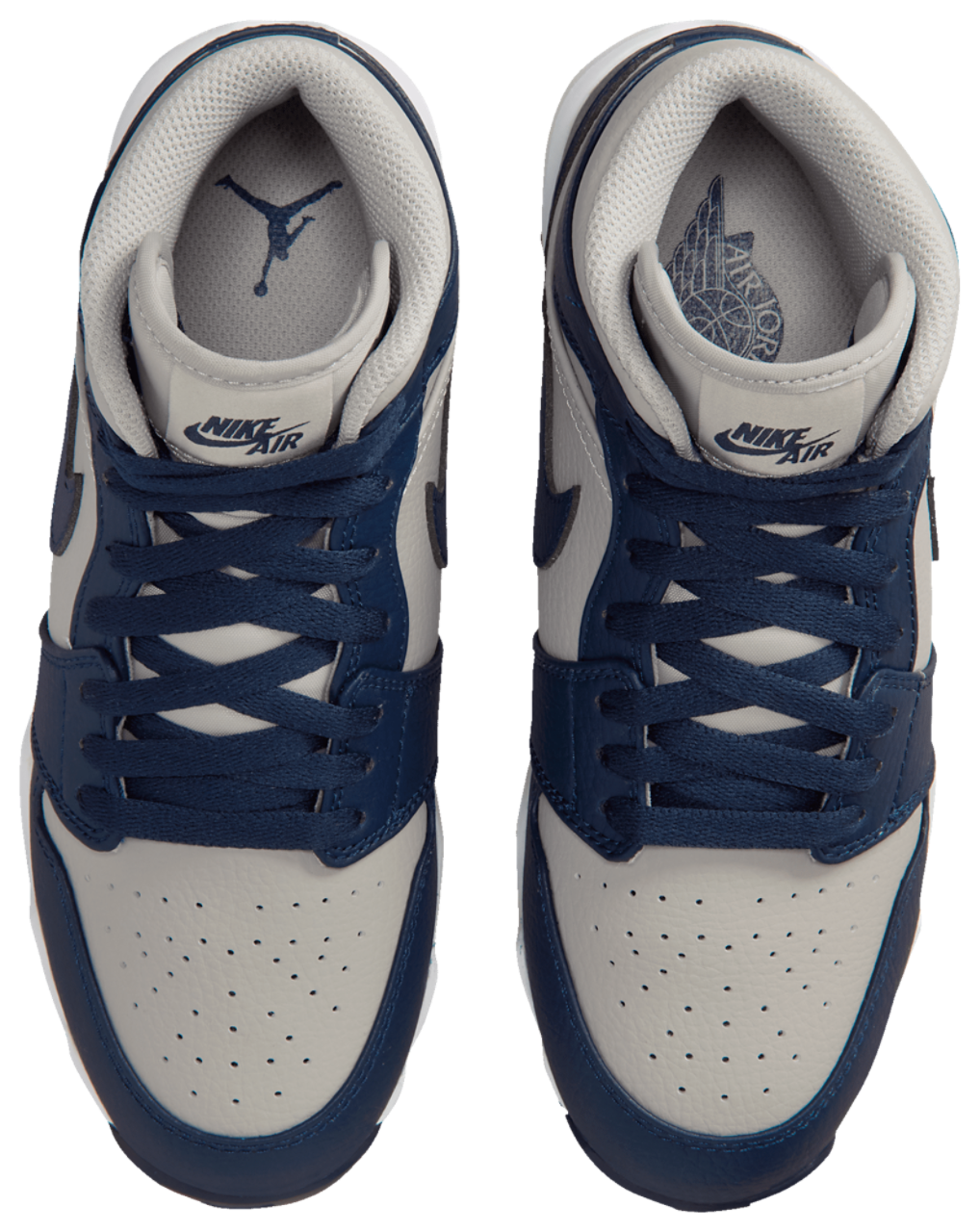 Jordan AJ 1 Mid Cleats Image 4 of 9. Tap to open photo gallery.