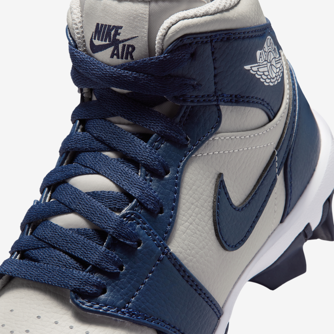 Jordan AJ 1 Mid Cleats Image 7 of 9. Tap to open photo gallery.