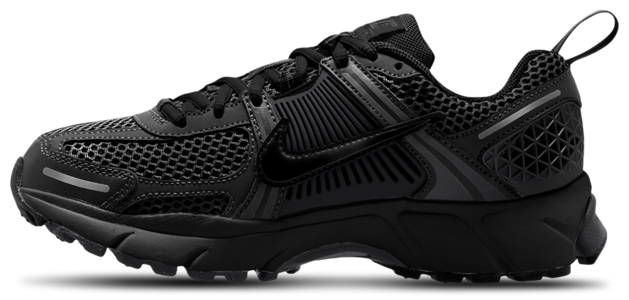Nike Vomero 5 Image 2 of 4. Tap to open photo gallery.