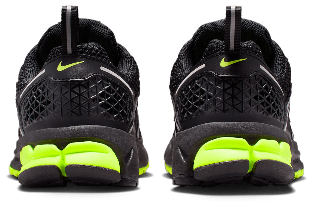 Nike Vomero 5 Image 3 of 8. Tap to open photo gallery.