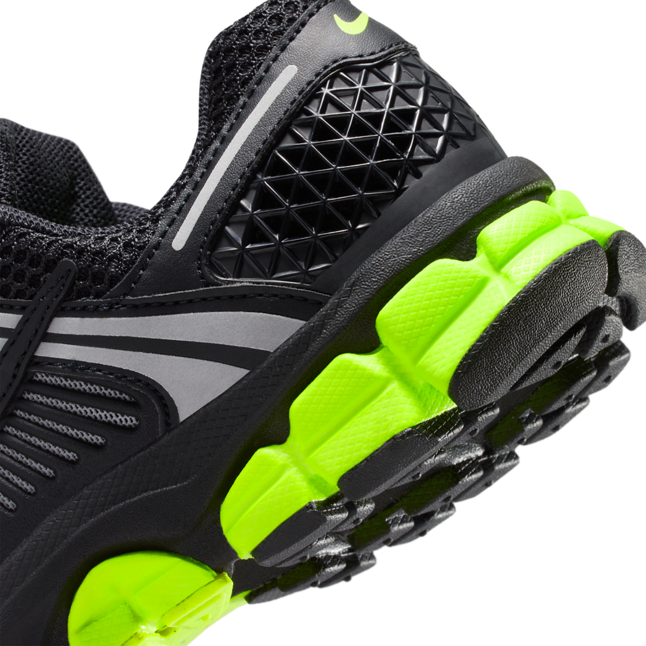 Nike Vomero 5 Image 8 of 8. Tap to open photo gallery.