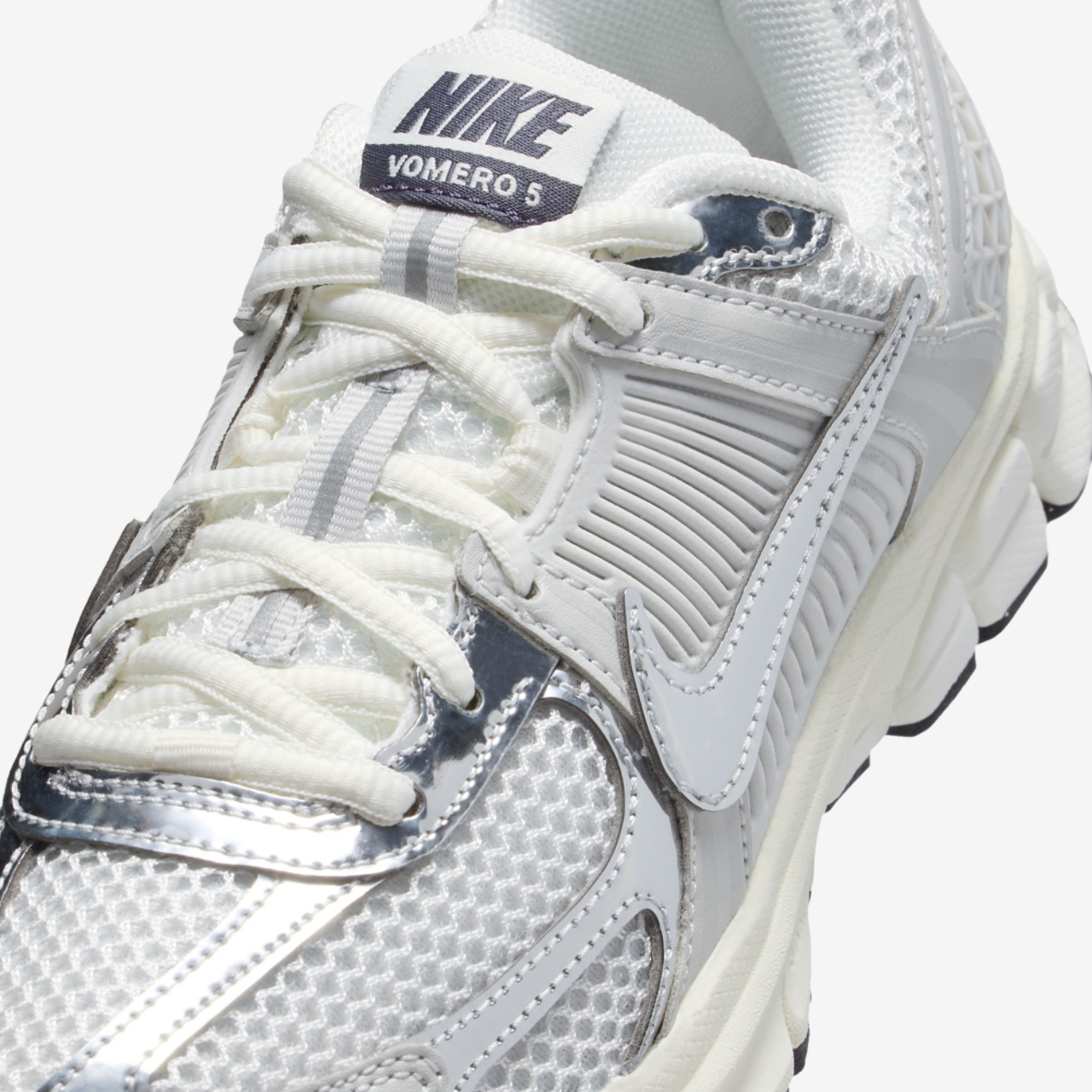 Nike Vomero 5 Image 7 of 8. Tap to open photo gallery.