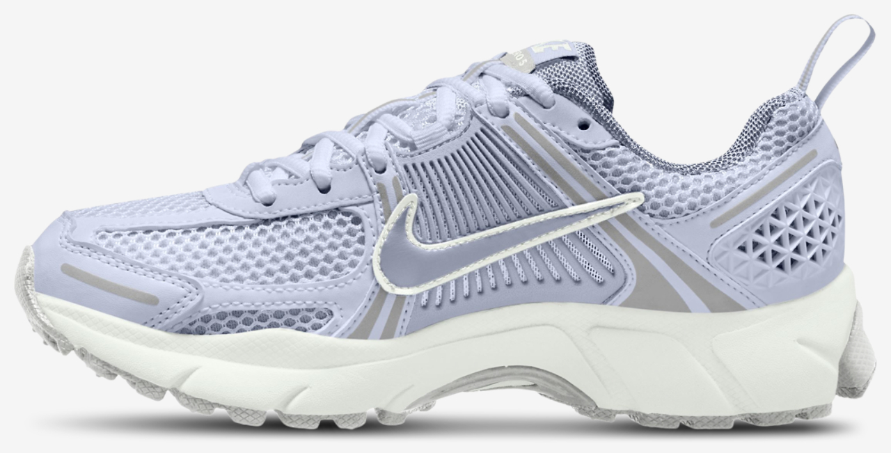 Nike Vomero 5 Image 2 of 4. Tap to open photo gallery.
