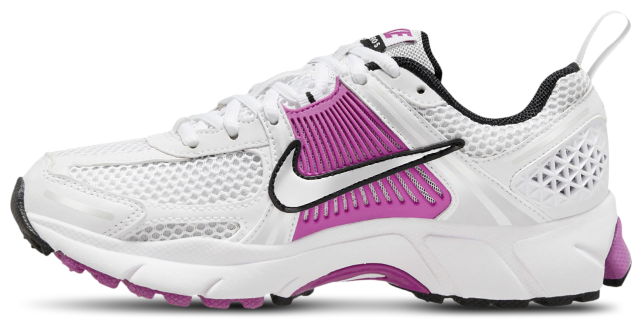 Nike Vomero 5 Image 2 of 4. Tap to open photo gallery.