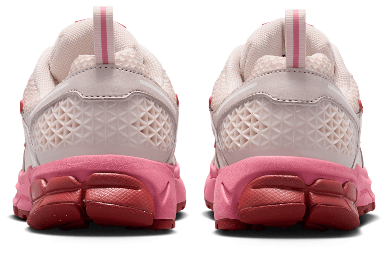 Nike Vomero 5 Image 3 of 5. Tap to open photo gallery.