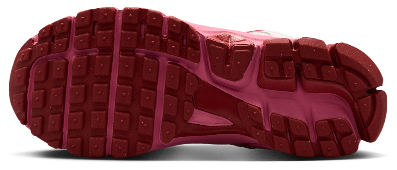 Nike Vomero 5 Image 5 of 5. Tap to open photo gallery.