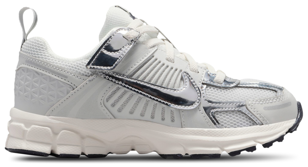 Nike Vomero 5 Image 1 of 6. Tap to open photo gallery.