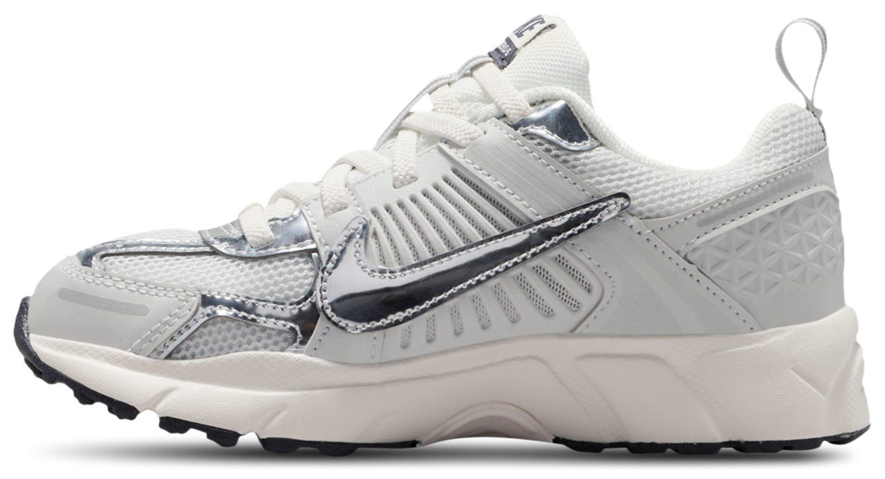 Nike Vomero 5 Image 2 of 6. Tap to open photo gallery.