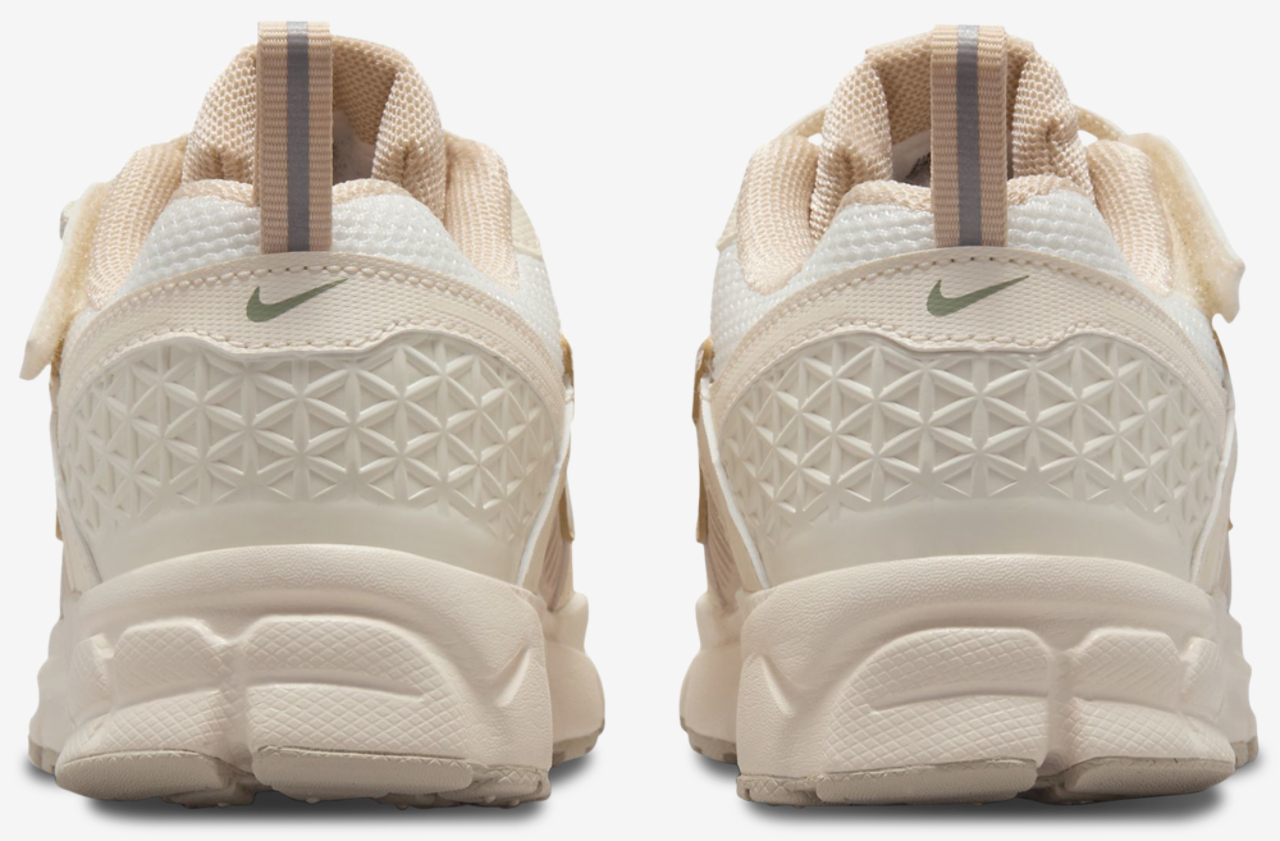 Nike Vomero 5 Image 3 of 8. Tap to open photo gallery.