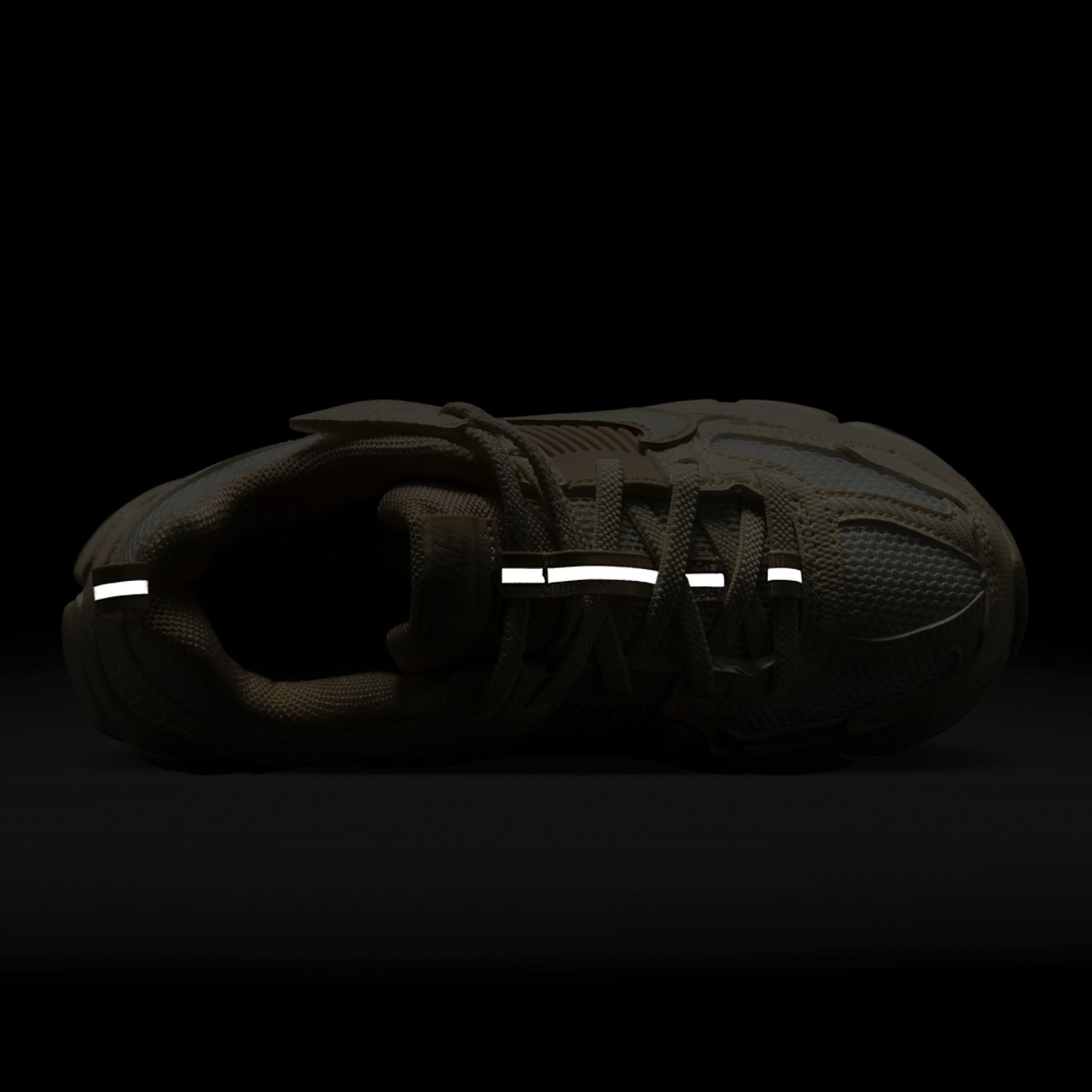 Nike Vomero 5 Image 8 of 8. Tap to open photo gallery.