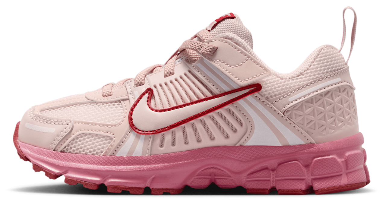 Nike Vomero 5 Image 2 of 5. Tap to open photo gallery.