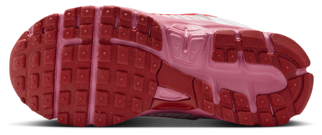 Nike Vomero 5 Image 5 of 5. Tap to open photo gallery.