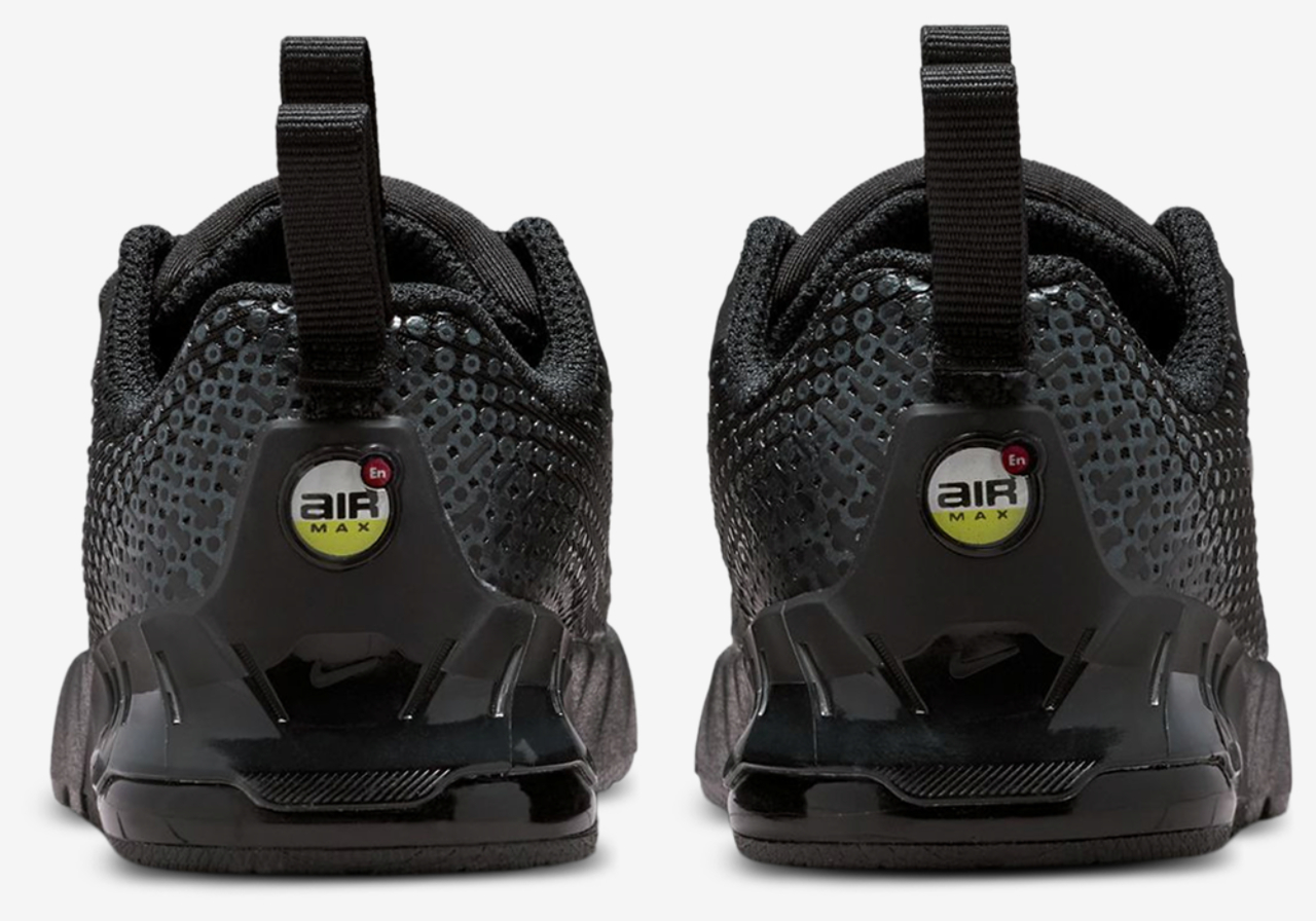 Nike Air Max Phoenix Image 3 of 5. Tap to open photo gallery.
