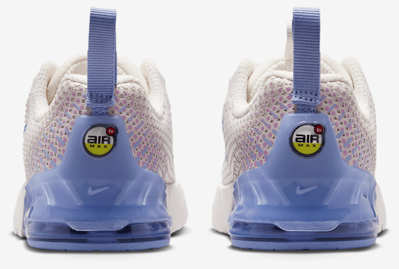 Nike Air Max Phoenix Image 3 of 7. Tap to open photo gallery.