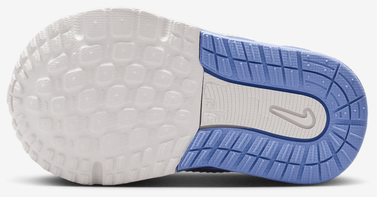 Nike Air Max Phoenix Image 5 of 7. Tap to open photo gallery.