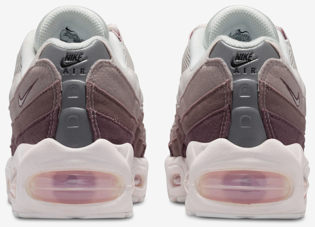 Nike Air Max 95 Image 3 of 5. Tap to open photo gallery.