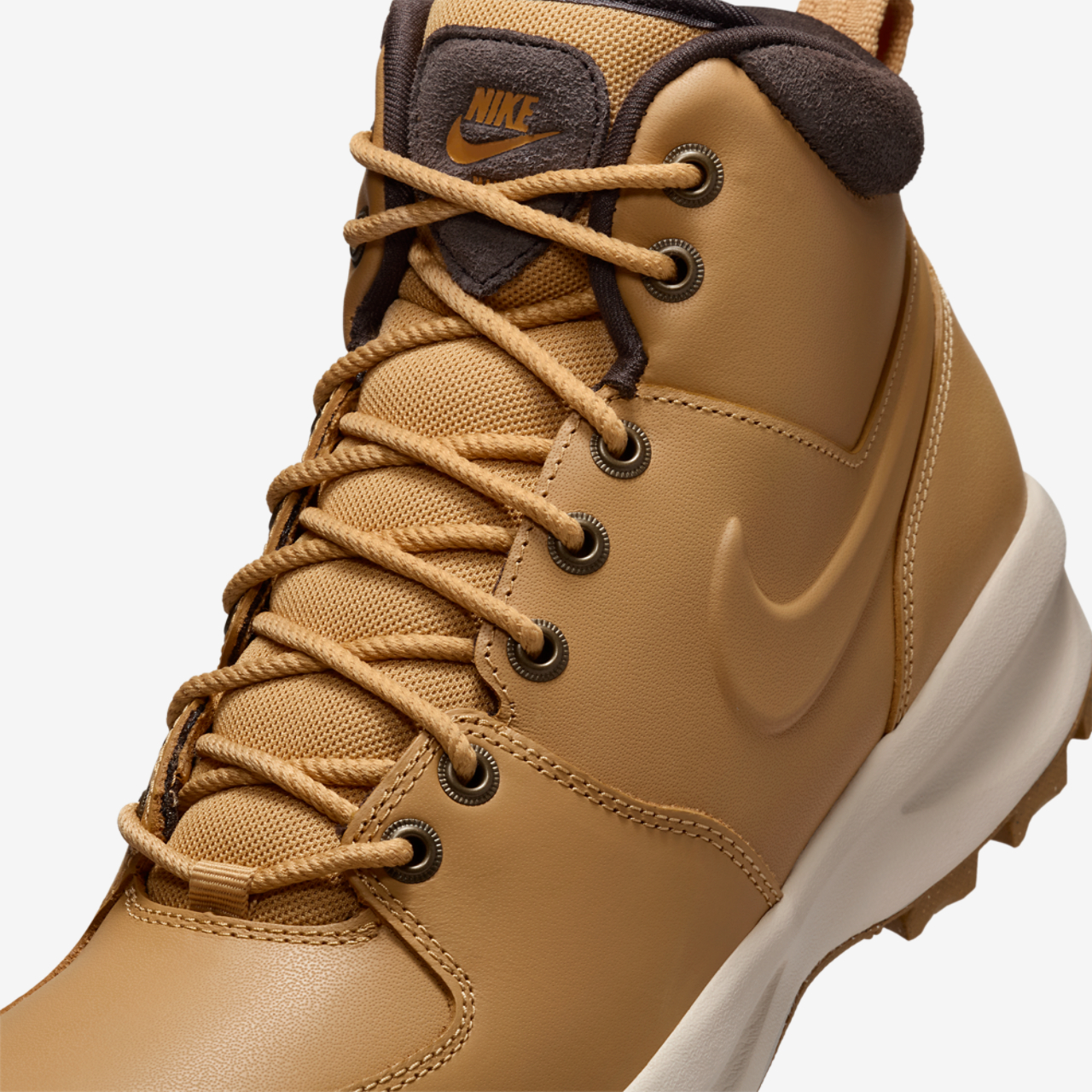 Nike Manoa Leather Image 7 of 8. Tap to open photo gallery.