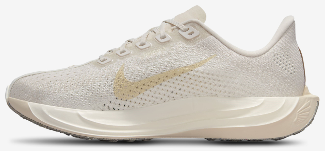 Nike Pegasus Turbo 4 Image 2 of 5. Tap to open photo gallery.
