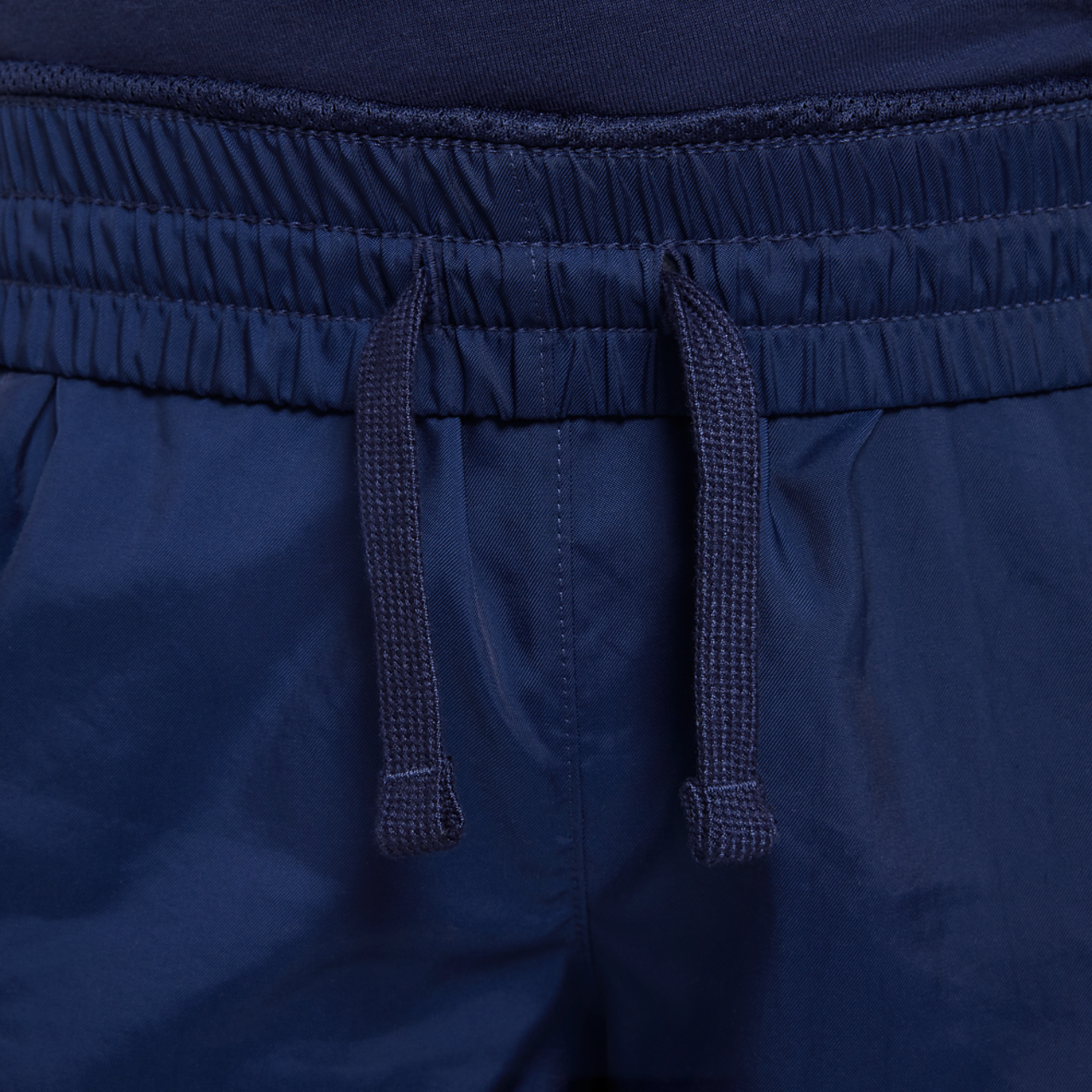 Nike NSW Club HBR Woven 6 Inch Shorts Image 4 of 4. Tap to open photo gallery.