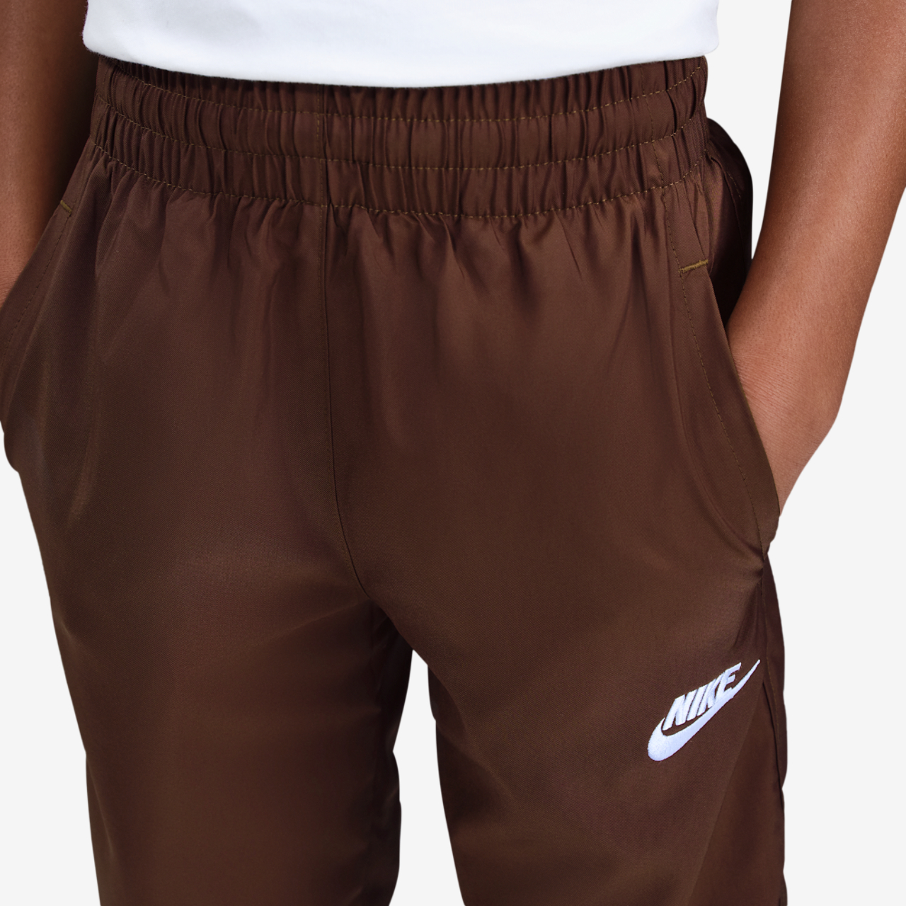 Nike Club Woven LBR Joggers Image 3 of 4. Tap to open photo gallery.